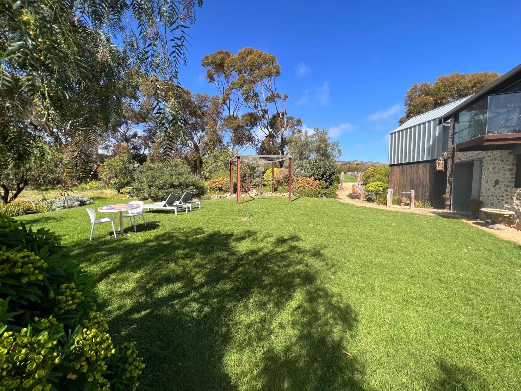 مبيت وإفطار Sellicks Hill The Old Chaff Mill Organic Vineyard Retreat المظهر الخارجي الصورة